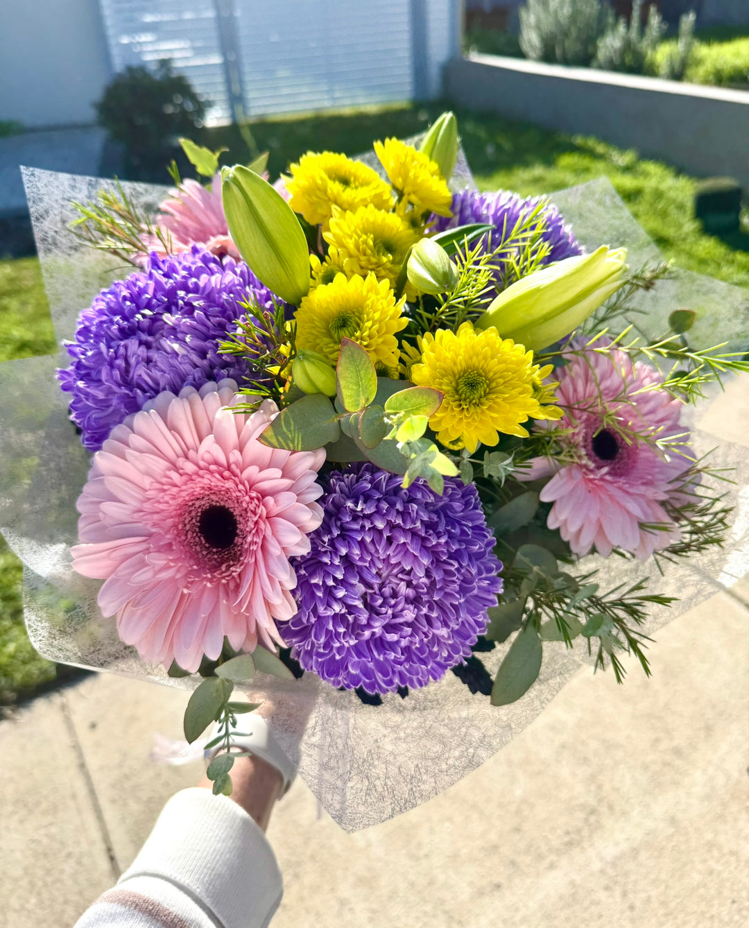 Floral bunch - fresh &amp; colourful