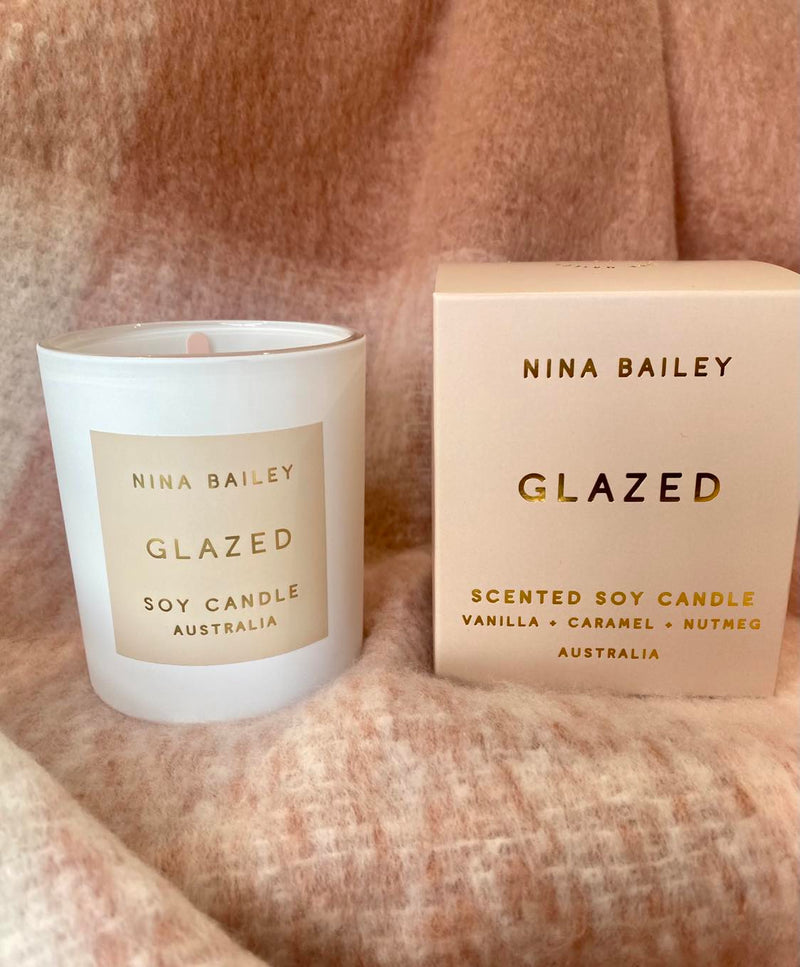 Nina Bailey Glazed Vanilla Caramel Soy Candle, Diffuser and sweet treat Gift box