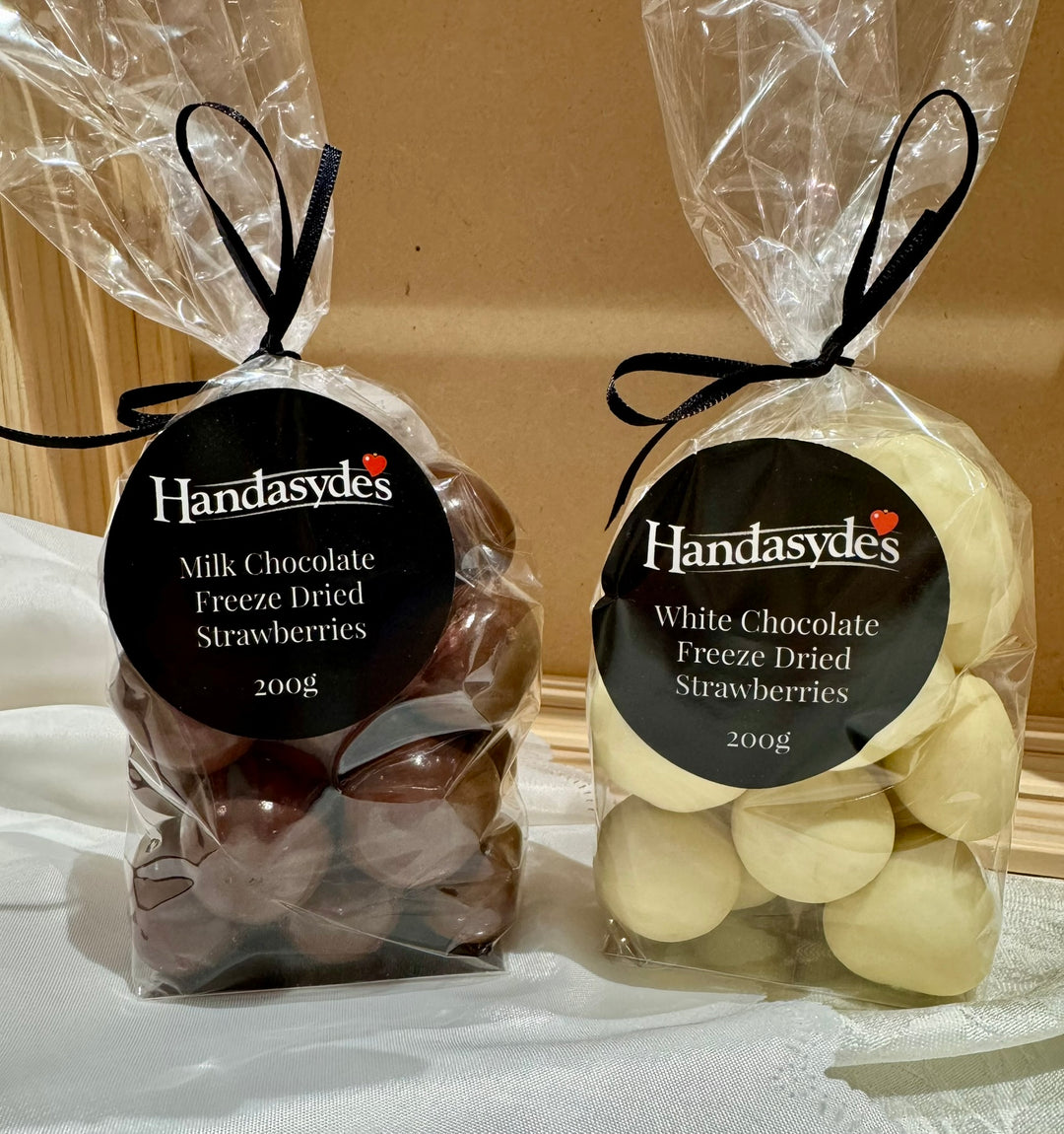 Chocolate Coated Freeze Dried Strawberries - Handasydes